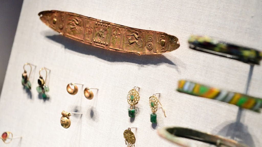 Display of jewlery and adornment.