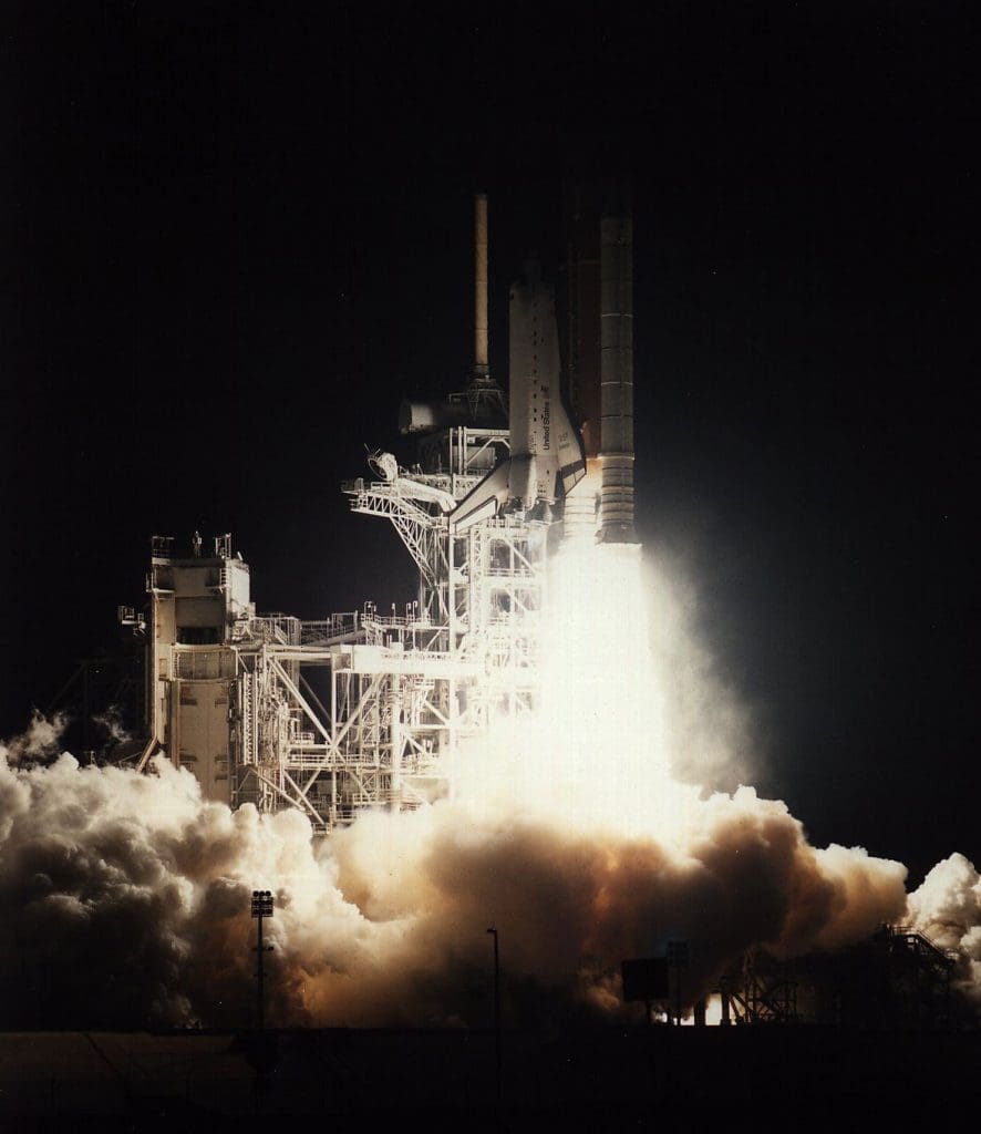The space shuttle Endeavour launches on the Astro-2 mission on March 2, 1995, with HUT on board.