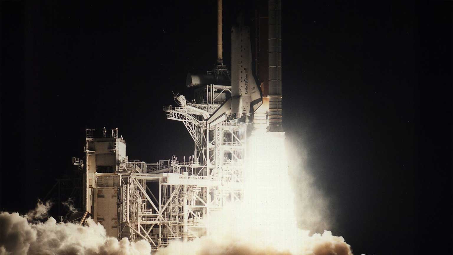 The space shuttle Endeavour launches on the Astro-2 mission on March 2, 1995, with HUT on board.